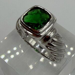 As is* sz5.75 checker-cushion gemstone noblesse-like? As is 5g unmarked